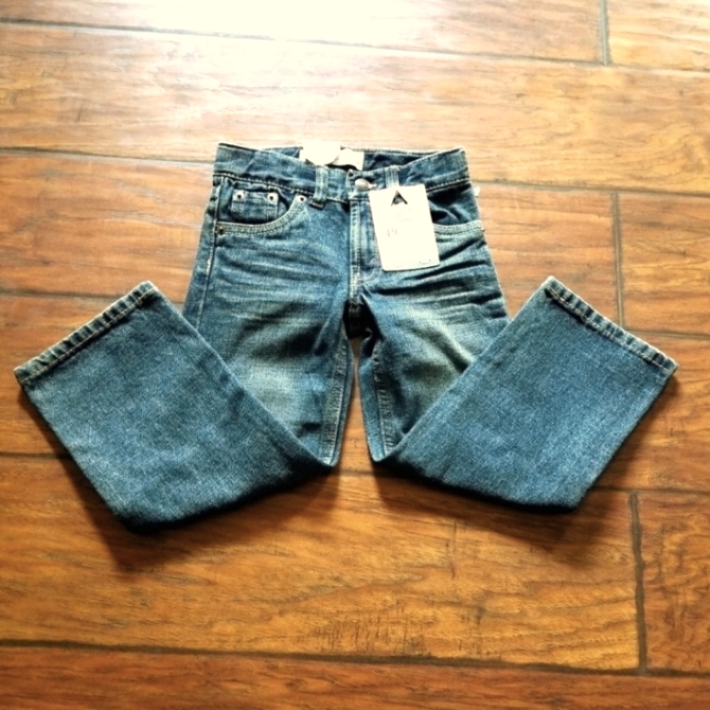 🎉HP🎉 Levi's 549 Jeans